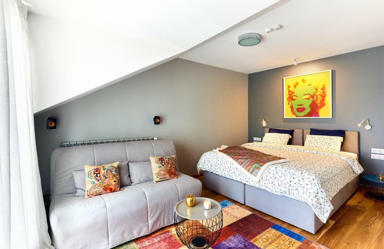 Stylish And High-End Designer Apartments In City Center Sofie Exteriér fotografie